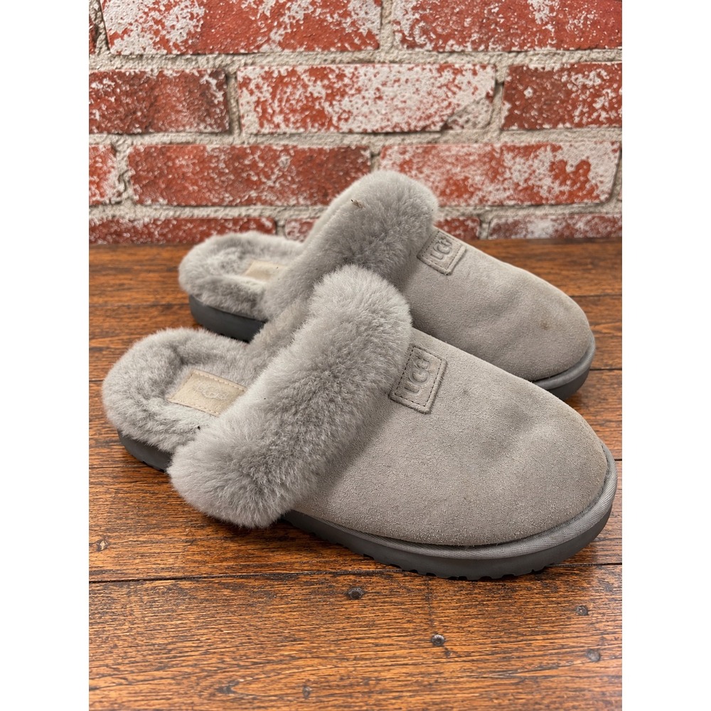 UGG Grey Suede Sheepskin Slippers Womens 9 Lounge Cozy Slip Ons Comfy Casual